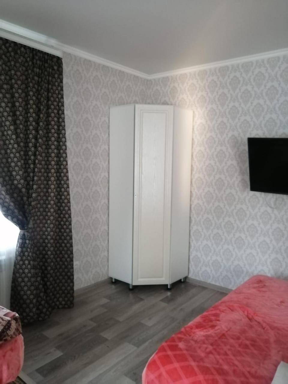 Appartement Happy House à Karagandy Extérieur photo